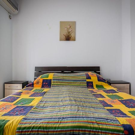 בורגאס Cozy One-Bedroom Apartment In Night Breeze מראה חיצוני תמונה