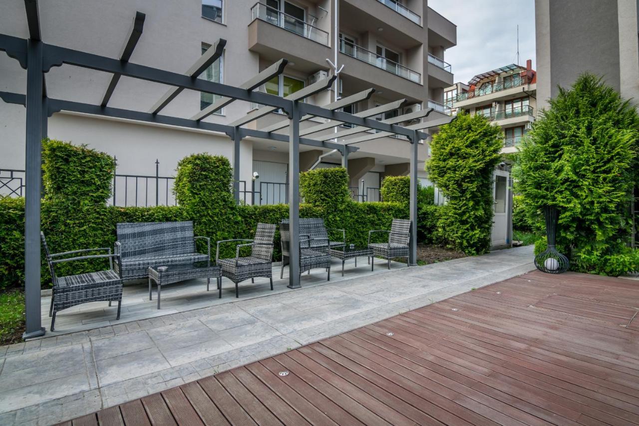 בורגאס Cozy One-Bedroom Apartment In Night Breeze מראה חיצוני תמונה