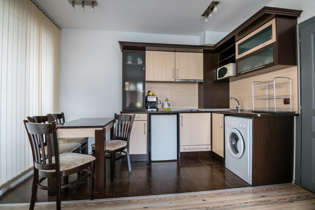 בורגאס Cozy One-Bedroom Apartment In Night Breeze מראה חיצוני תמונה
