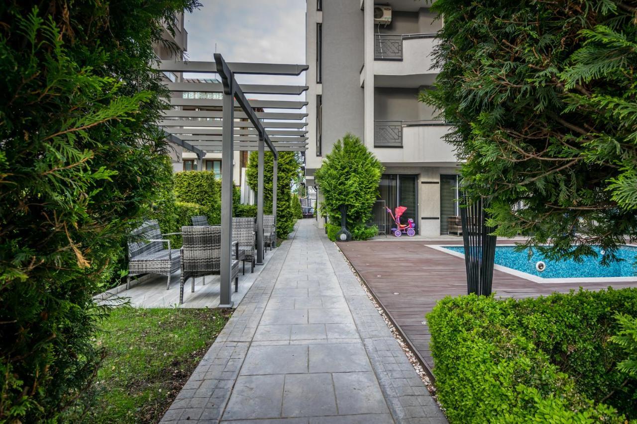 בורגאס Cozy One-Bedroom Apartment In Night Breeze מראה חיצוני תמונה